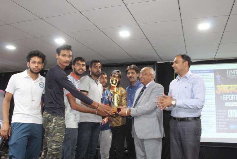 IIMT University Meerut Sports Fest Award photo 4